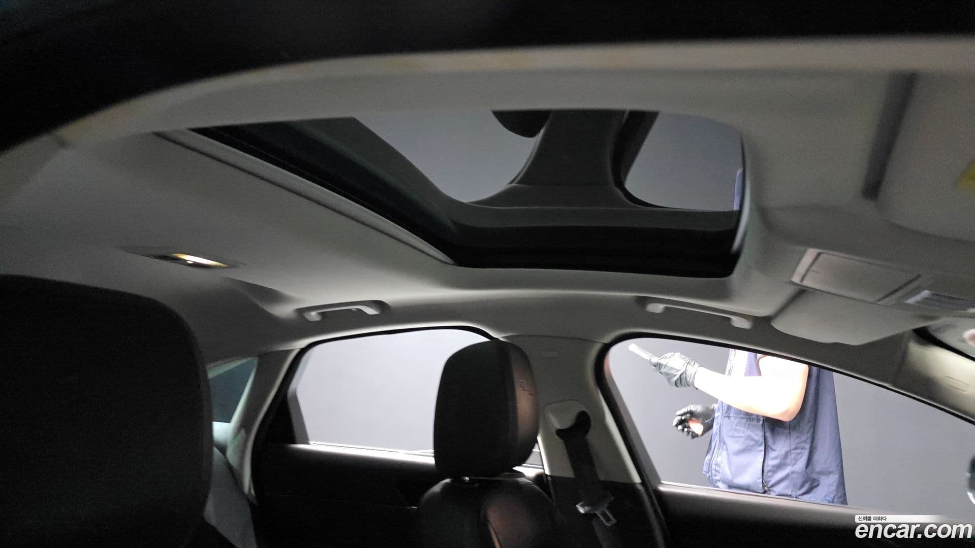 Main__Slider__Photo:XF Jaguar 2017.2-16