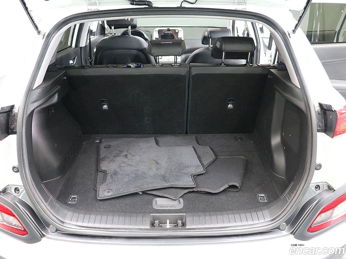 Main__Slider__Photo:Kona Hyundai 2019.2-4