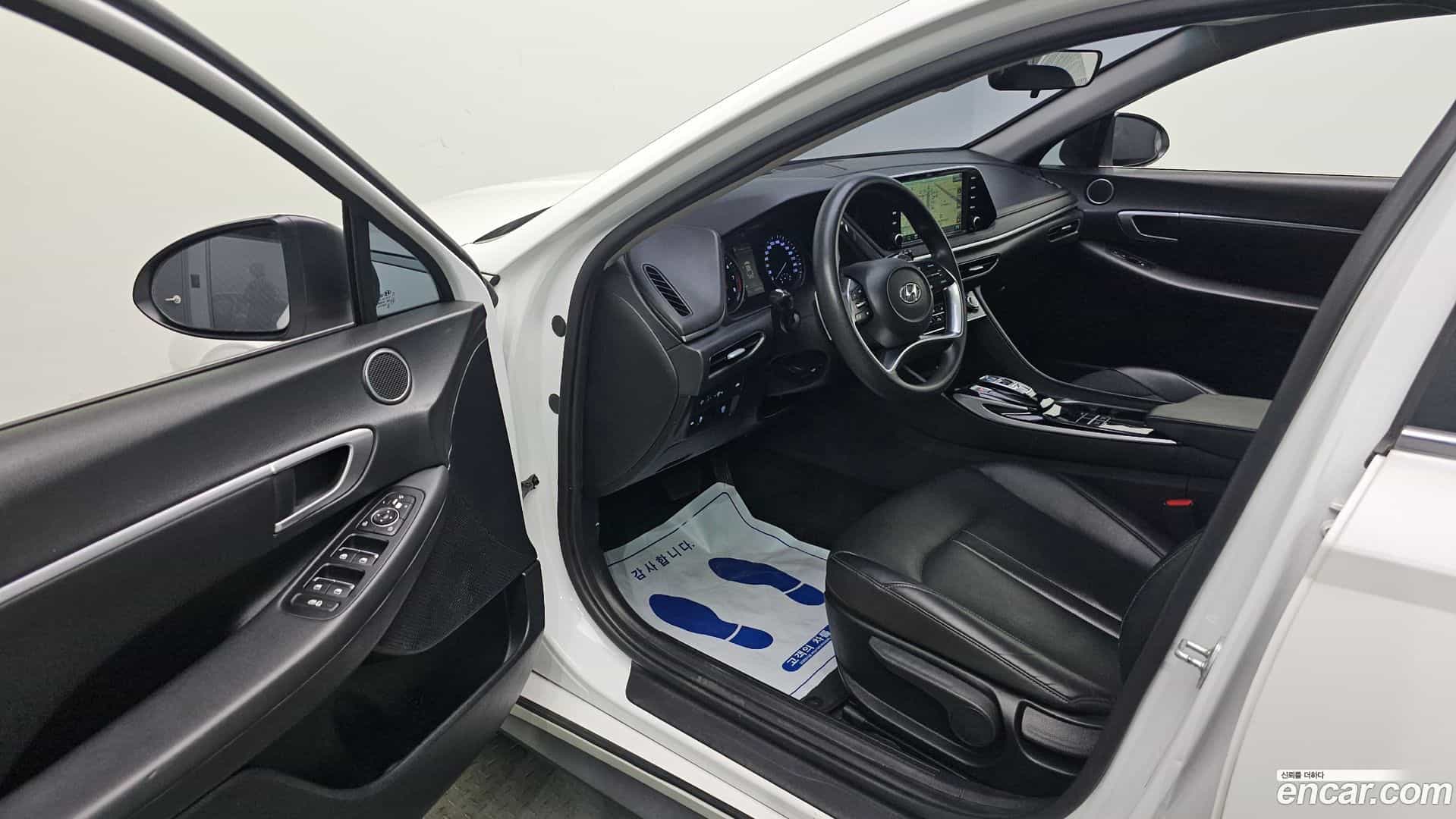 Sonata Hyundai 2022.2-INNER-010
