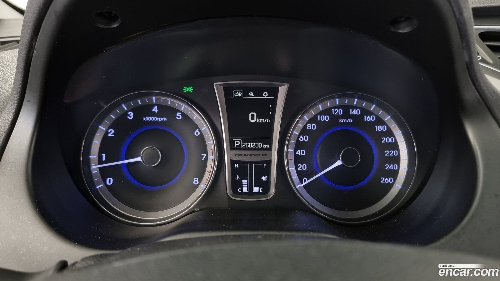 Main__Slider__Photo:Grandeur Hyundai 2014.6-7