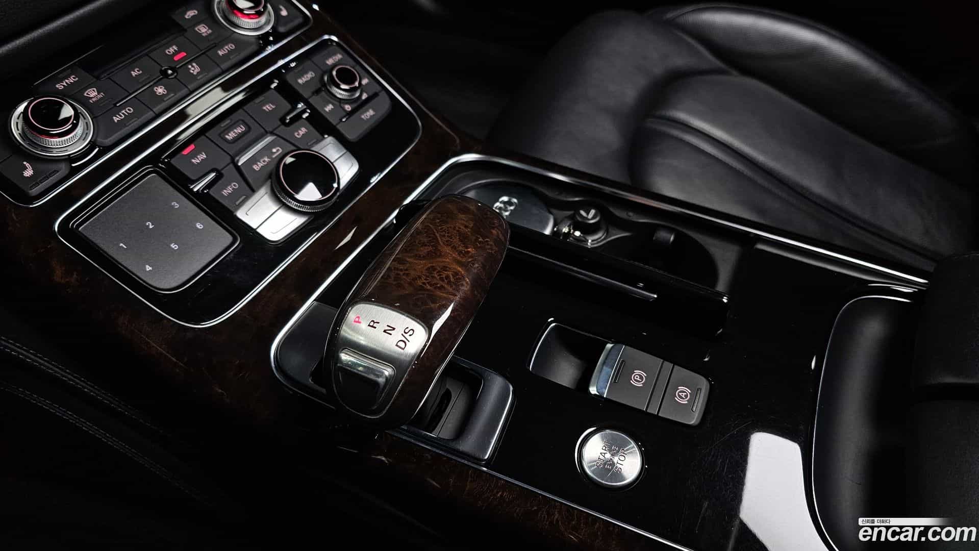 A8 Audi 2012.10-INNER-009