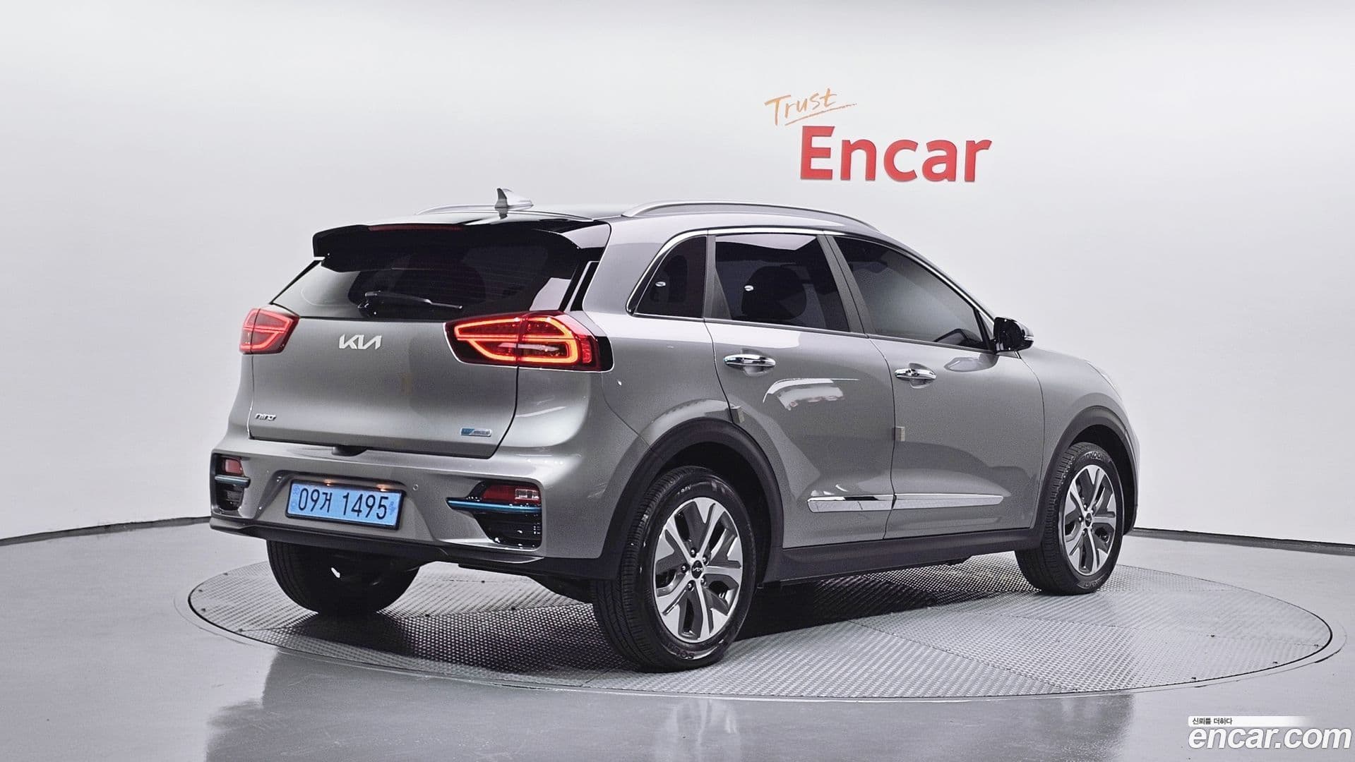 Main__Slider__Photo:Niro Kia 2021.8-1