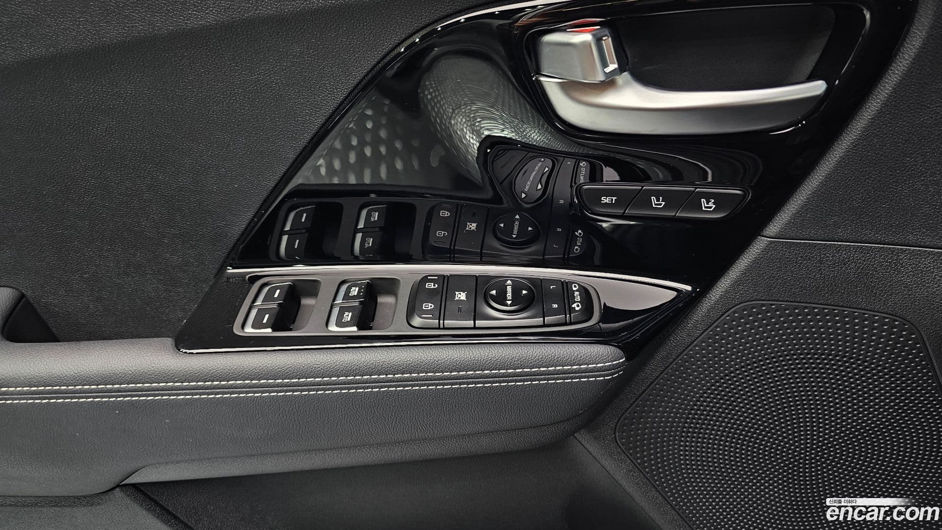 Main__Slider__Photo:Niro Kia 2021.8-12