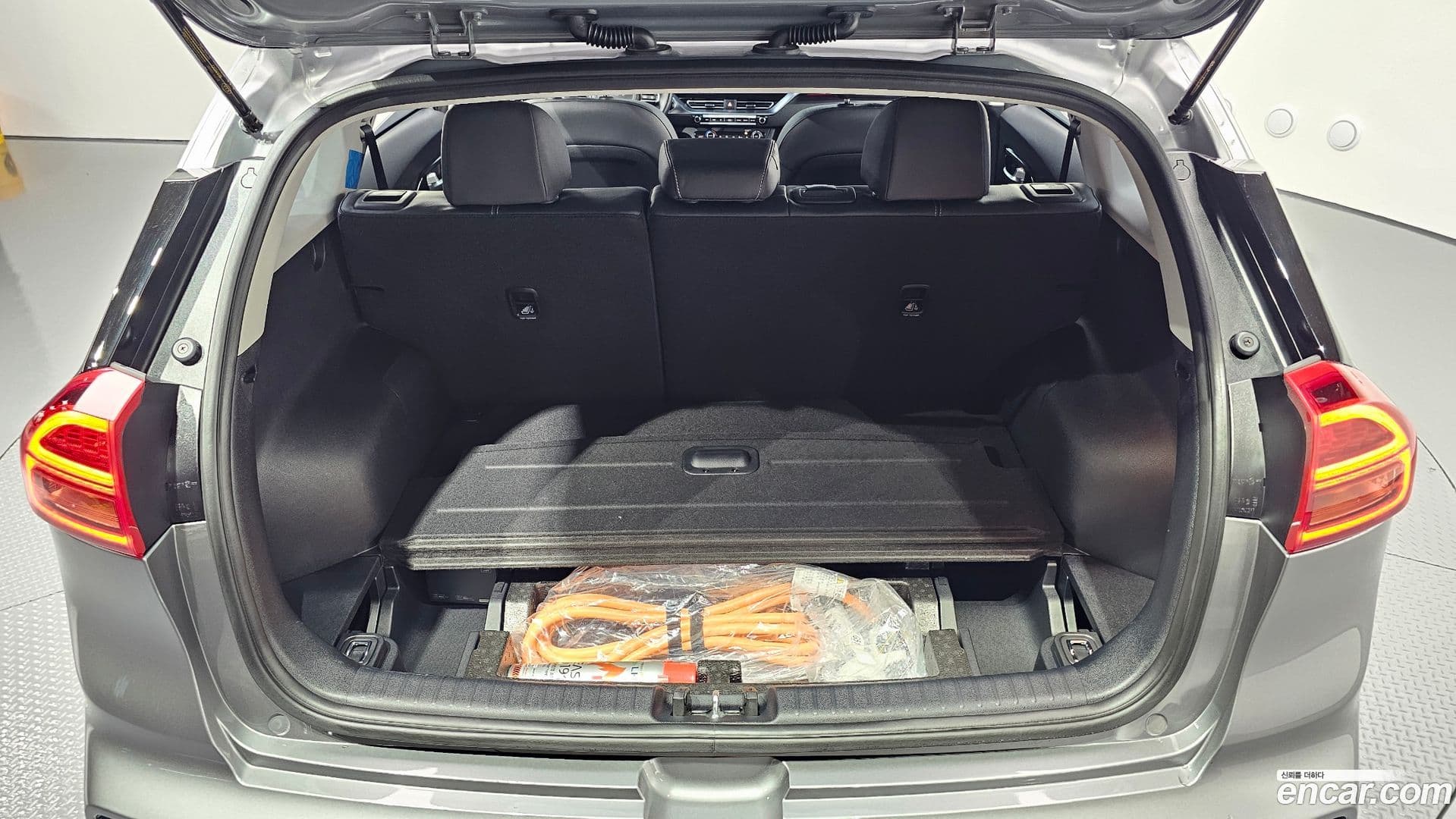 Main__Slider__Photo:Niro Kia 2021.8-19