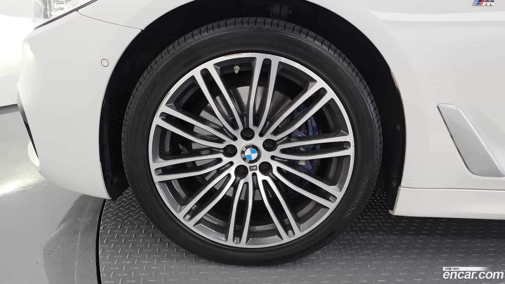 5-Series BMW 2018.8-OUTER-005