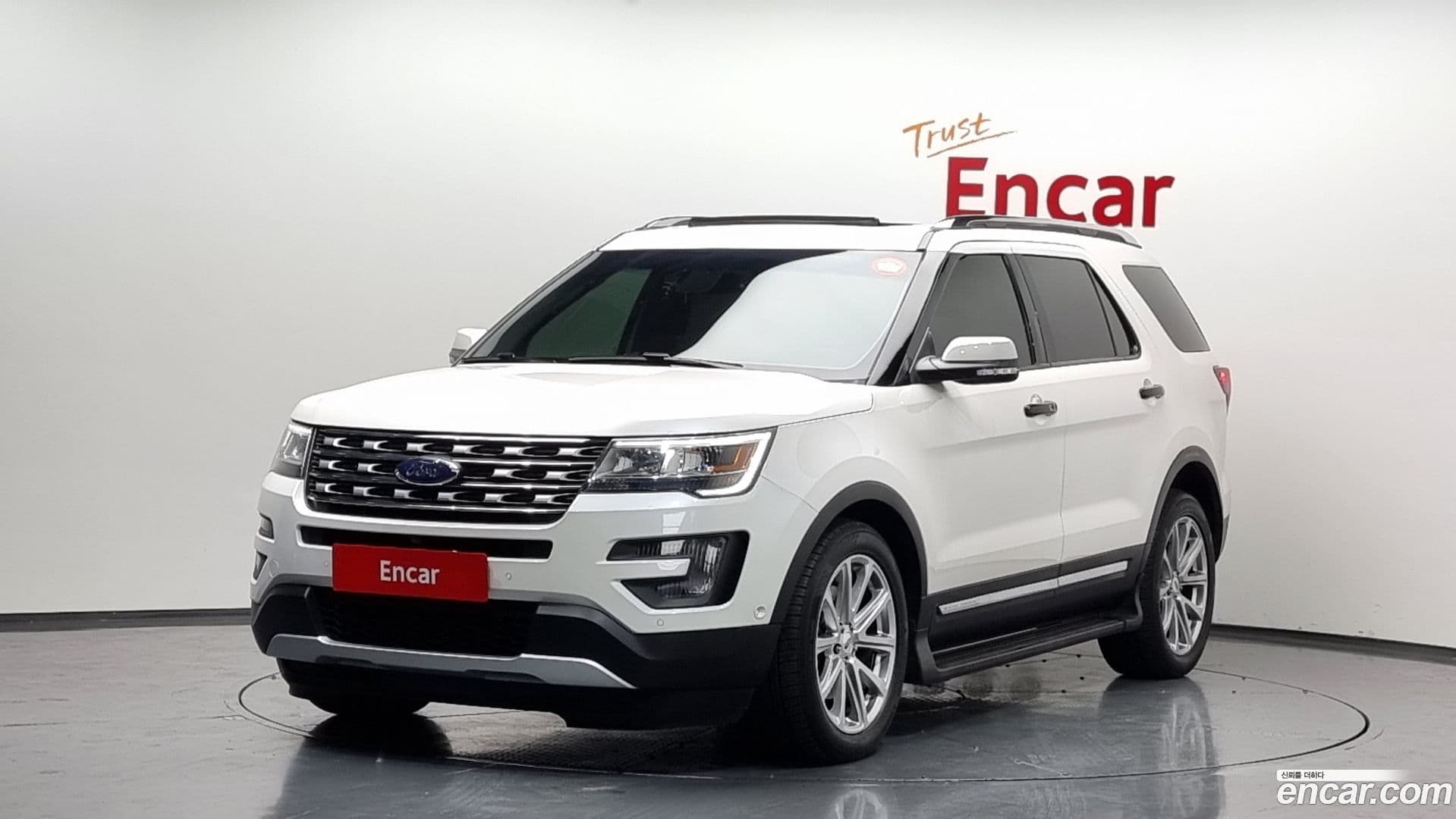 Main__Slider__Photo:Explorer Ford 2016.0-0