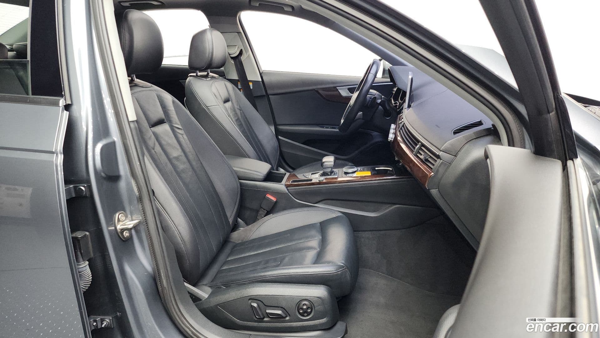 Main__Slider__Photo:A4 Audi 2016.6-10