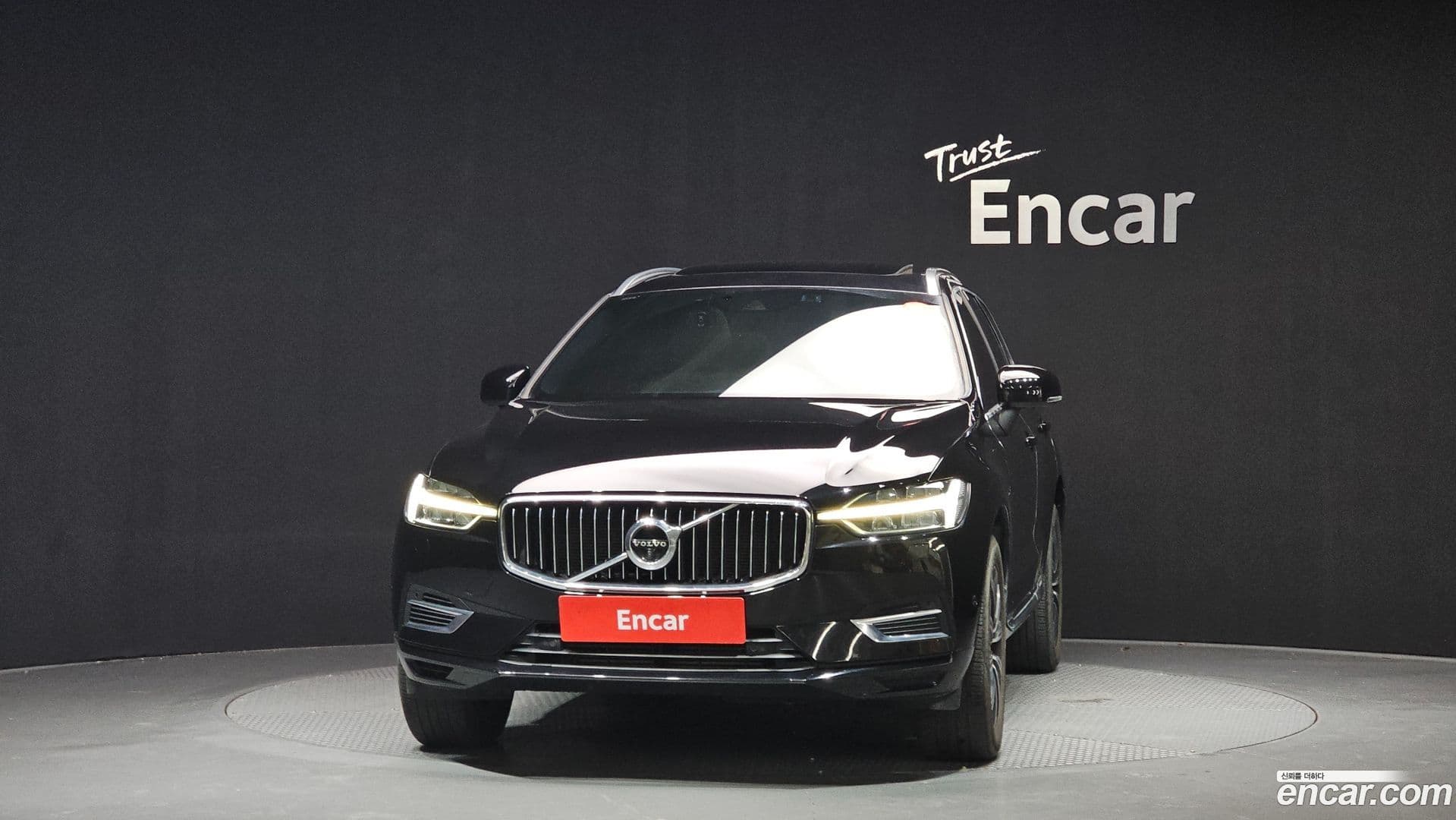 Main__Slider__Photo:XC60 Volvo 2019.6-2