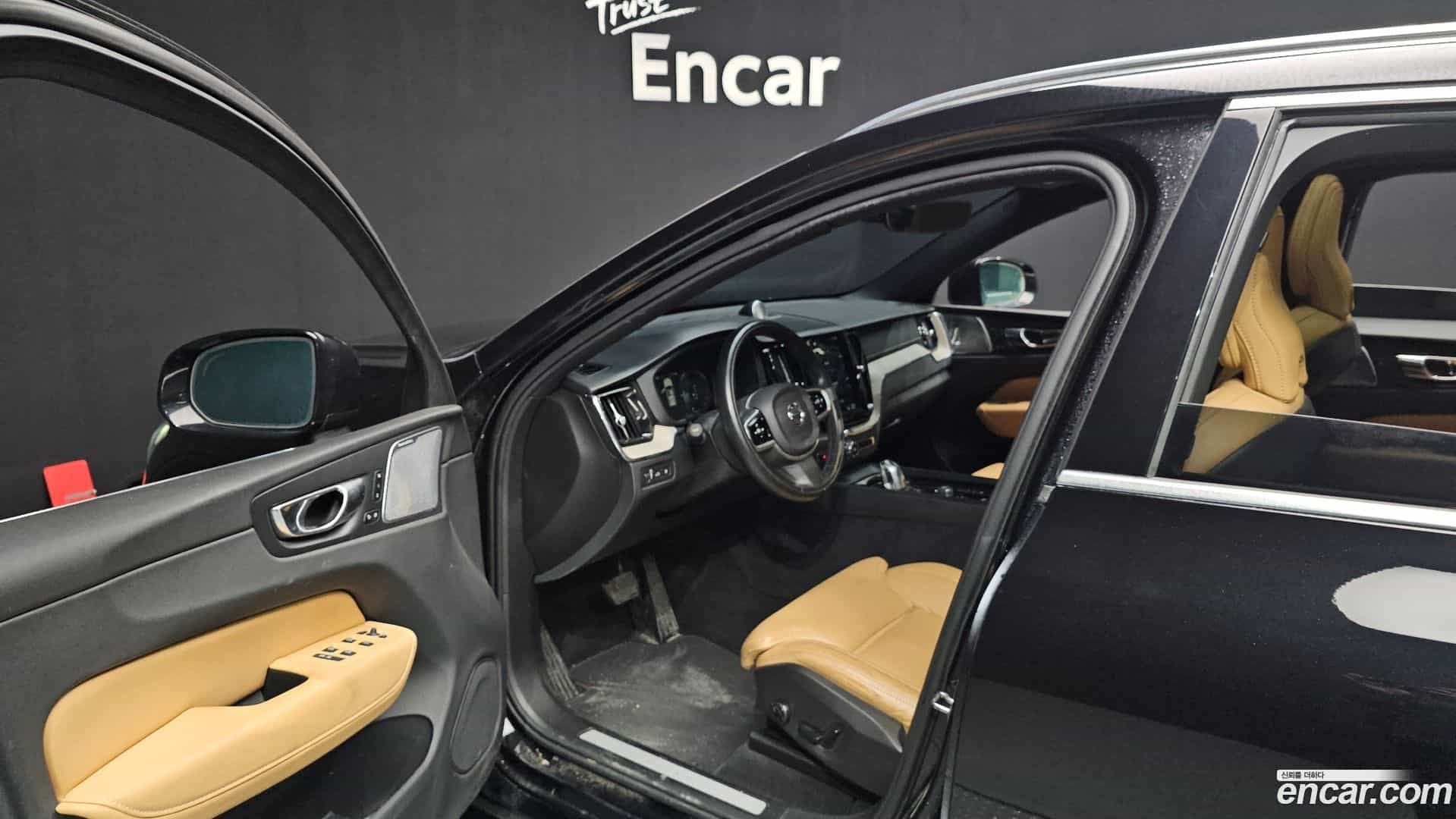 XC60 Volvo 2019.6-INNER-010