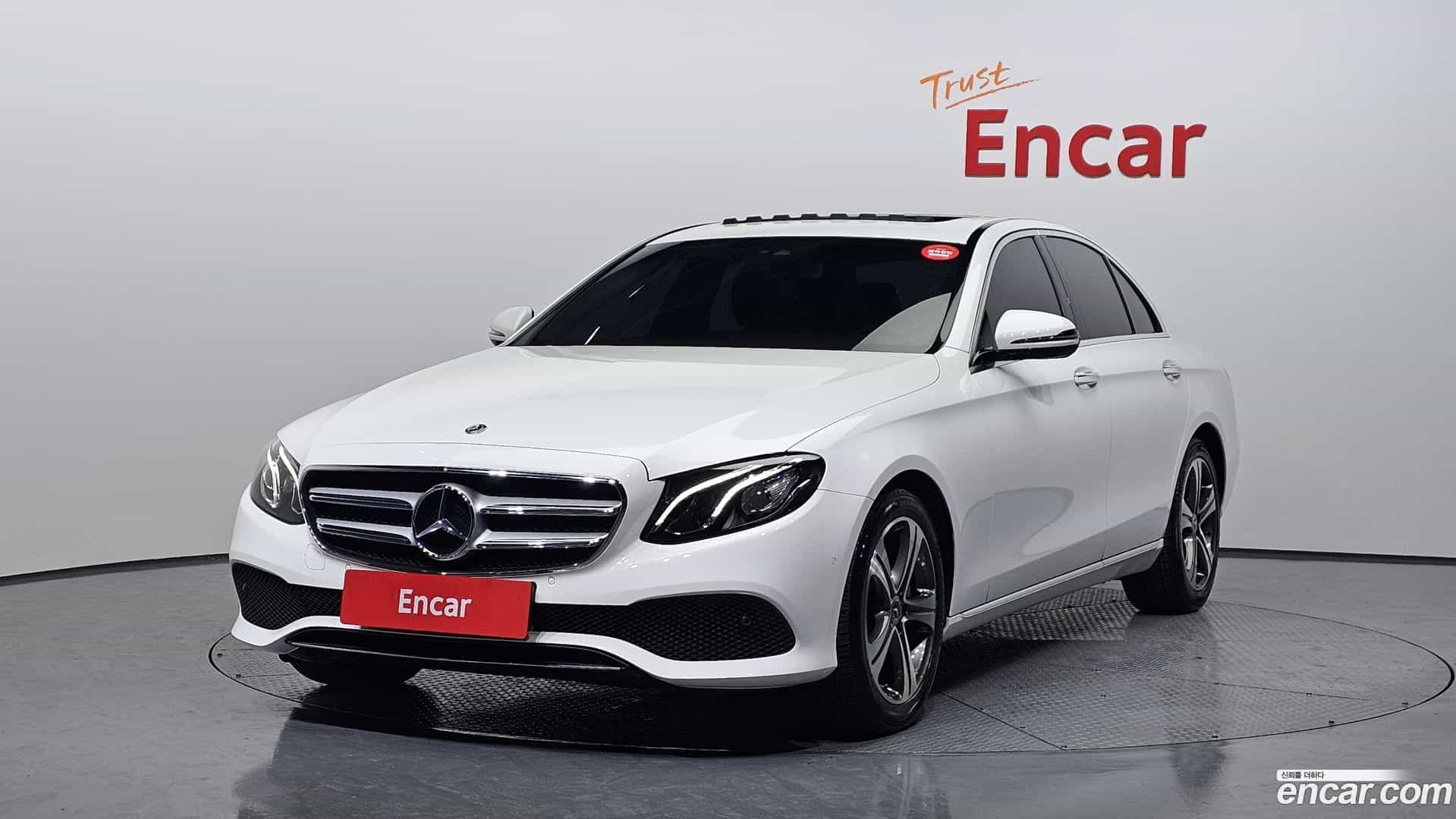 E-Class Mercedes-Benz 2018.10-OUTER-001