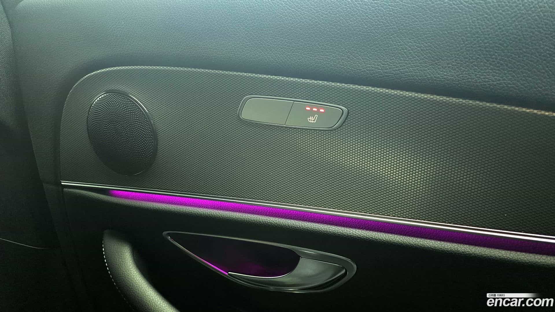 E-Class Mercedes-Benz 2018.10-OPTION-022