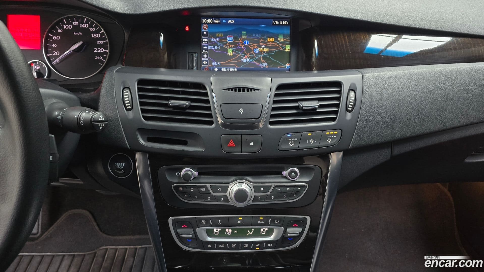 Main__Slider__Photo:SM5 Renault-KoreaSamsung 2010.5-13