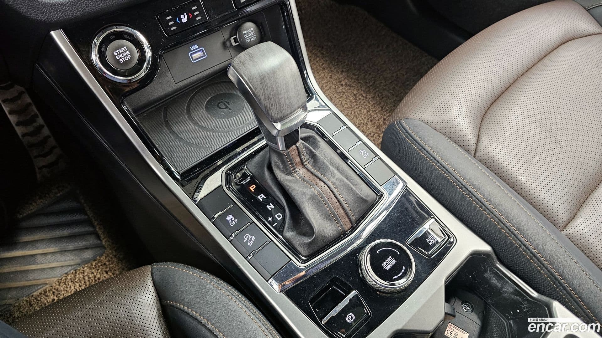 Main__Slider__Photo:KORANDO KG Mobility 2019.7-8