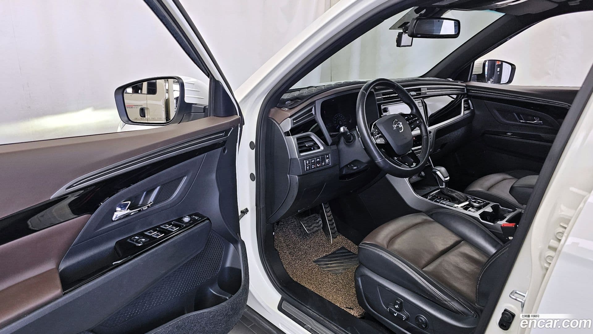 Main__Slider__Photo:KORANDO KG Mobility 2019.7-9