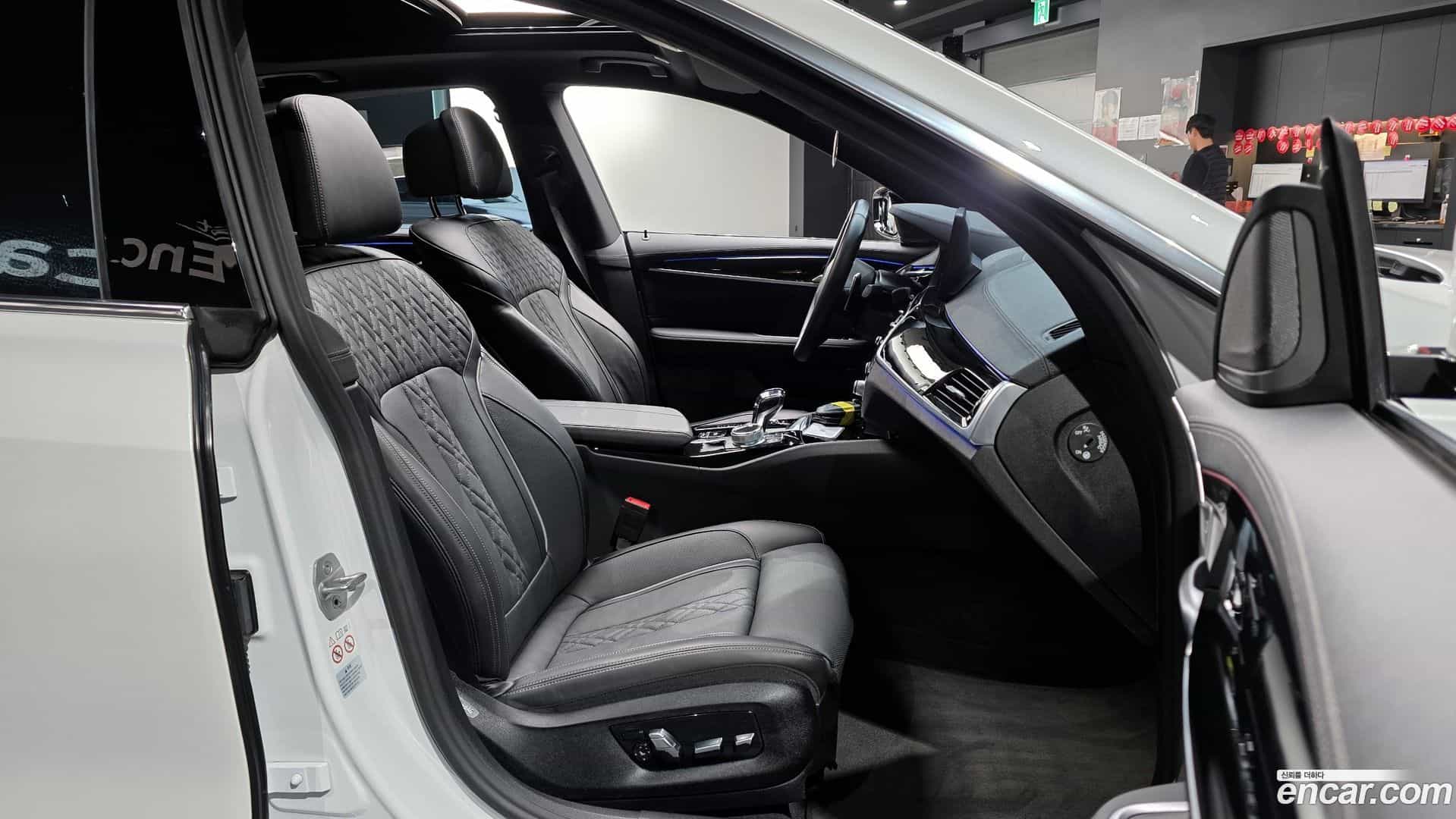 Gran Turismo BMW 2023.4-INNER-010