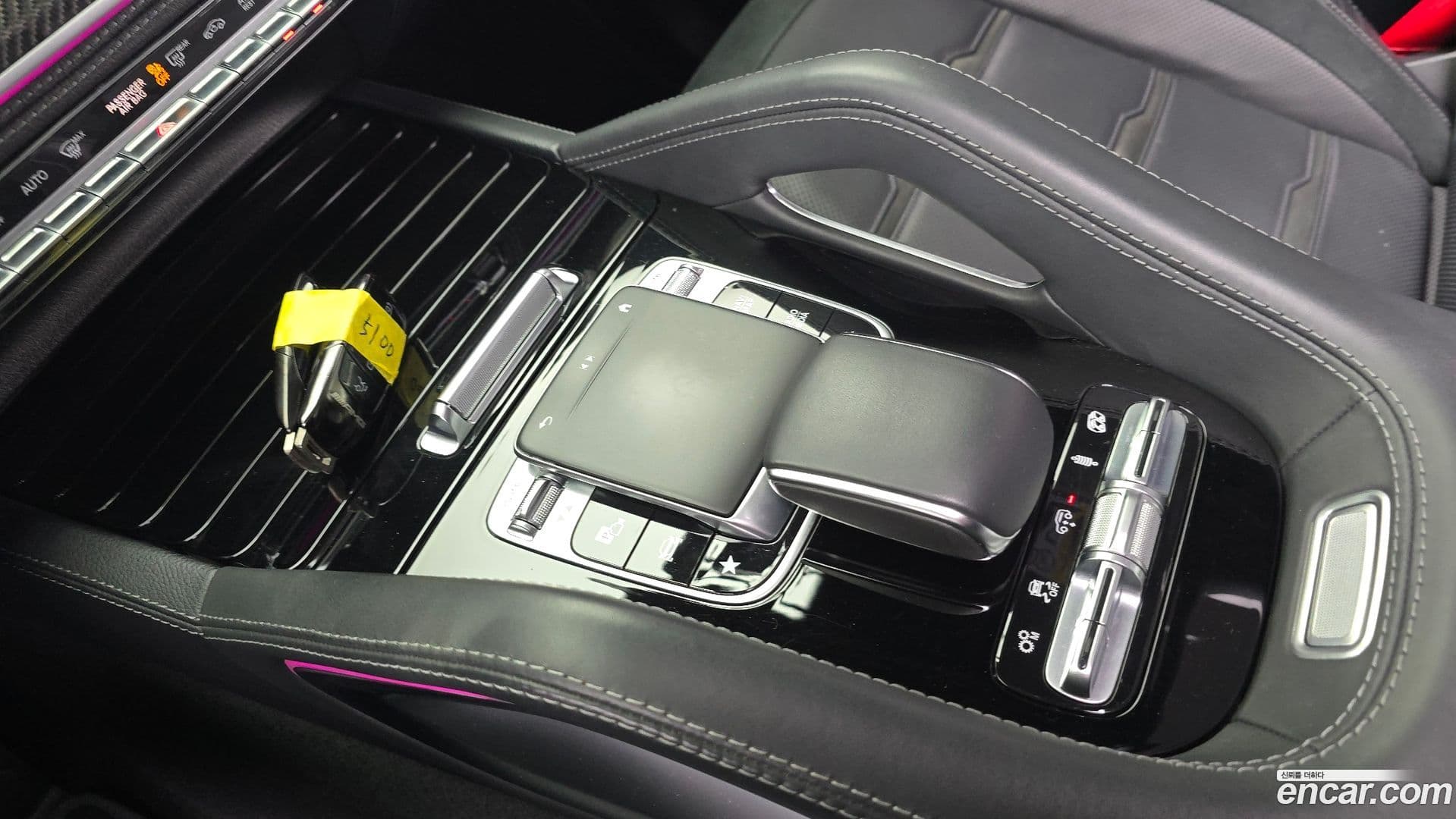 Main__Slider__Photo:GLE-Class Mercedes-Benz 2021.3-17