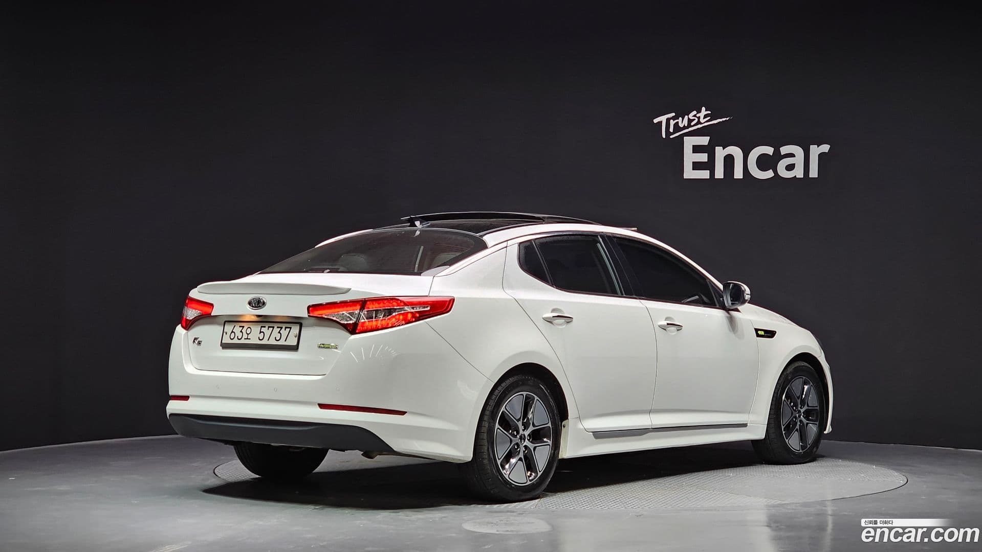 Main__Slider__Photo:K5 Kia 2012.5-1