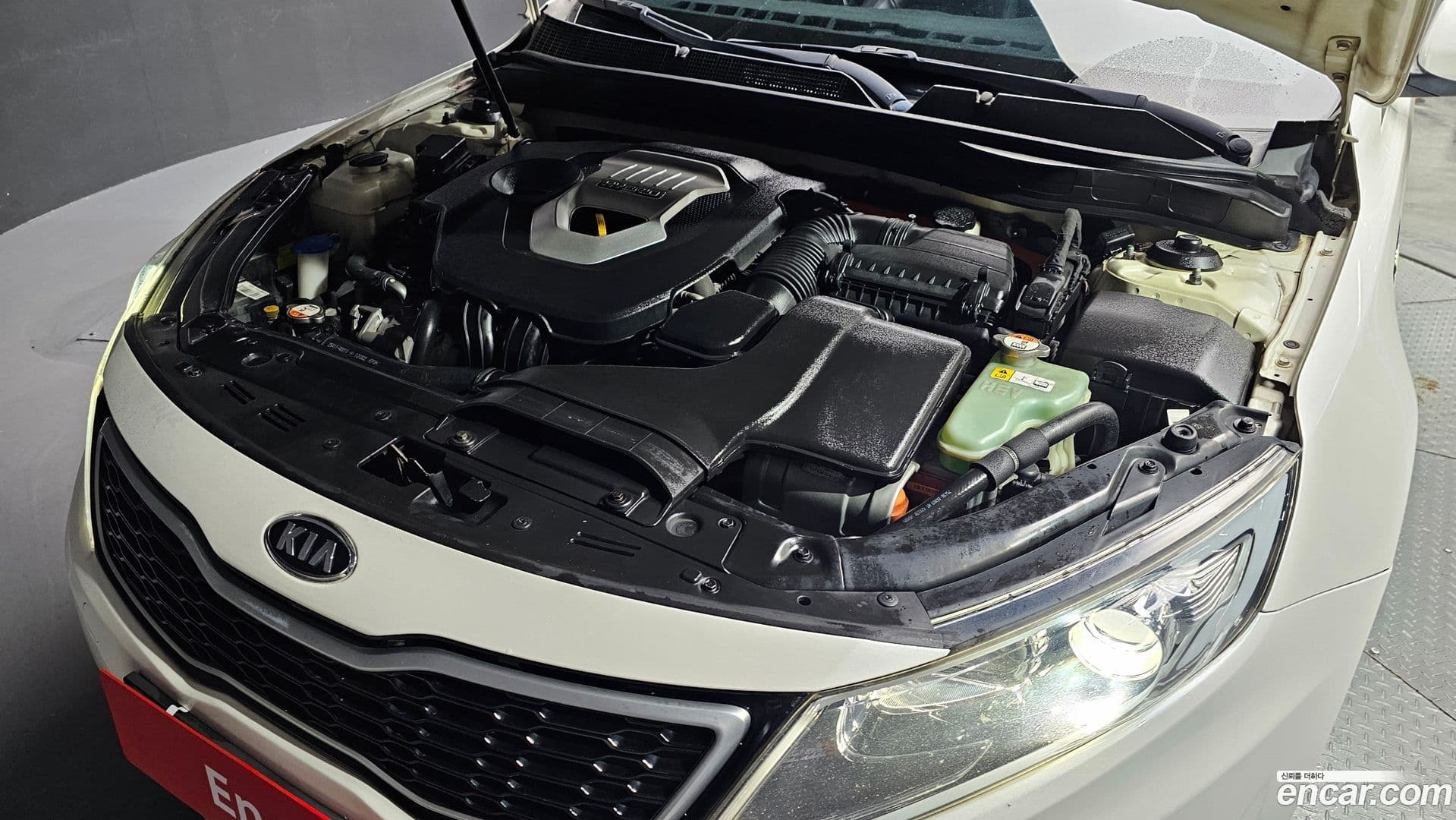 Main__Slider__Photo:K5 Kia 2012.5-5