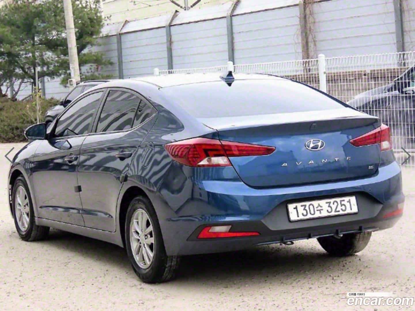 AVANTE Hyundai 2018.10-OUTER-004