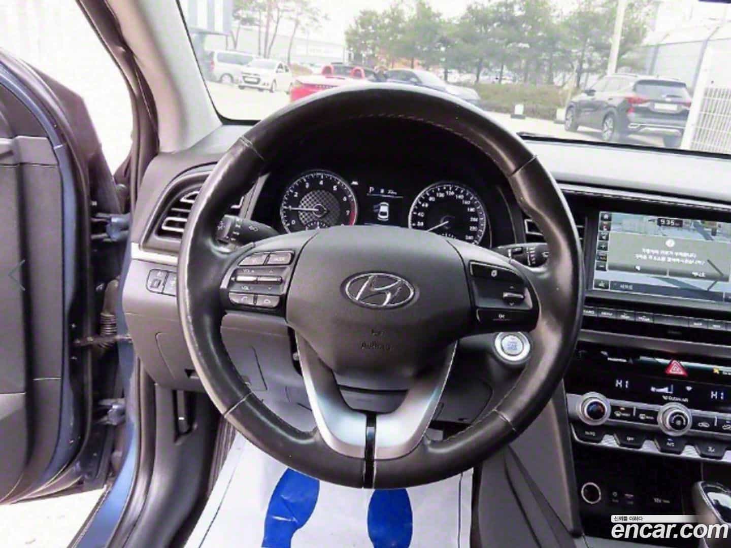 AVANTE Hyundai 2018.10-INNER-008