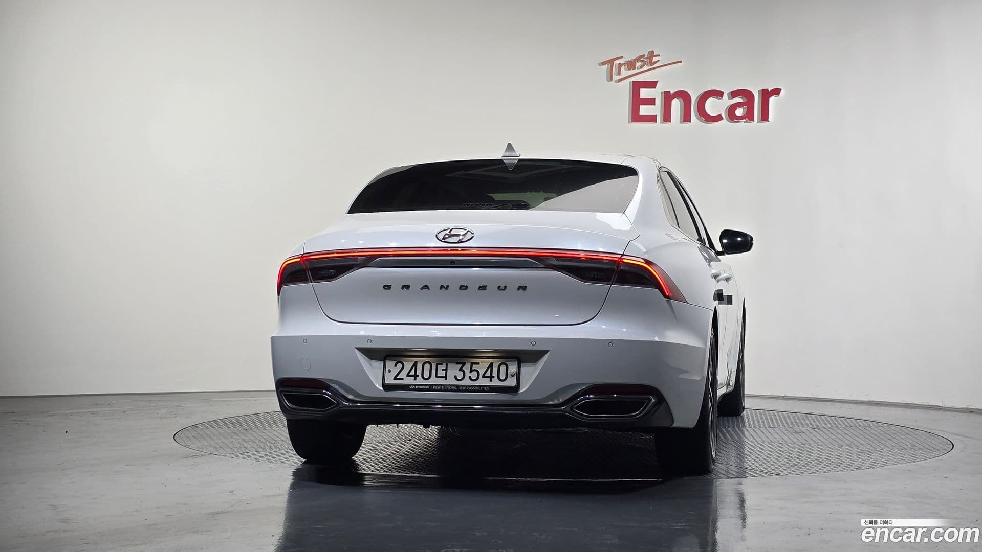 Main__Slider__Photo:Grandeur Hyundai 2020.6-3