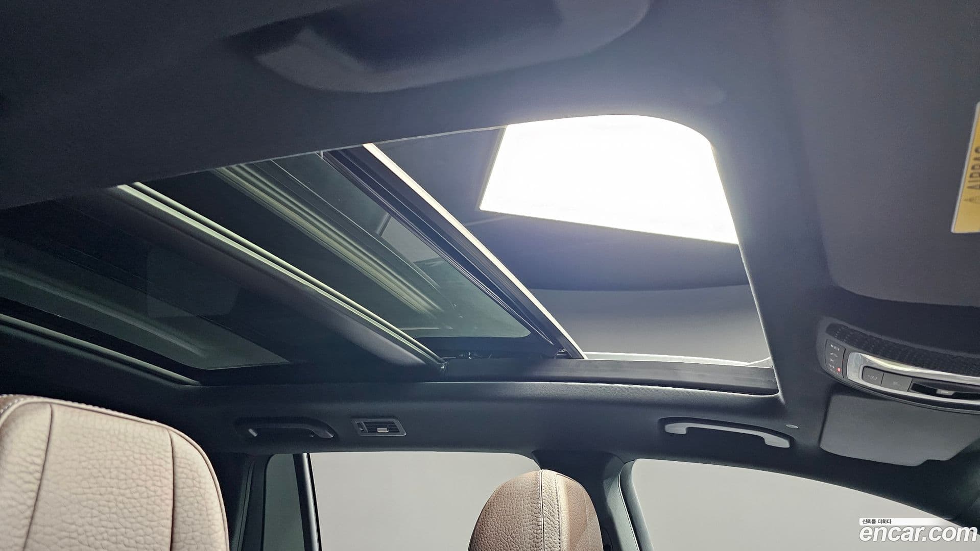 Main__Slider__Photo:GLS-Class Mercedes-Benz 2022.6-16