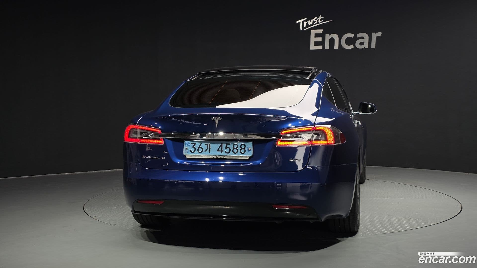 Main__Slider__Photo:Model S Tesla 2017.11-3