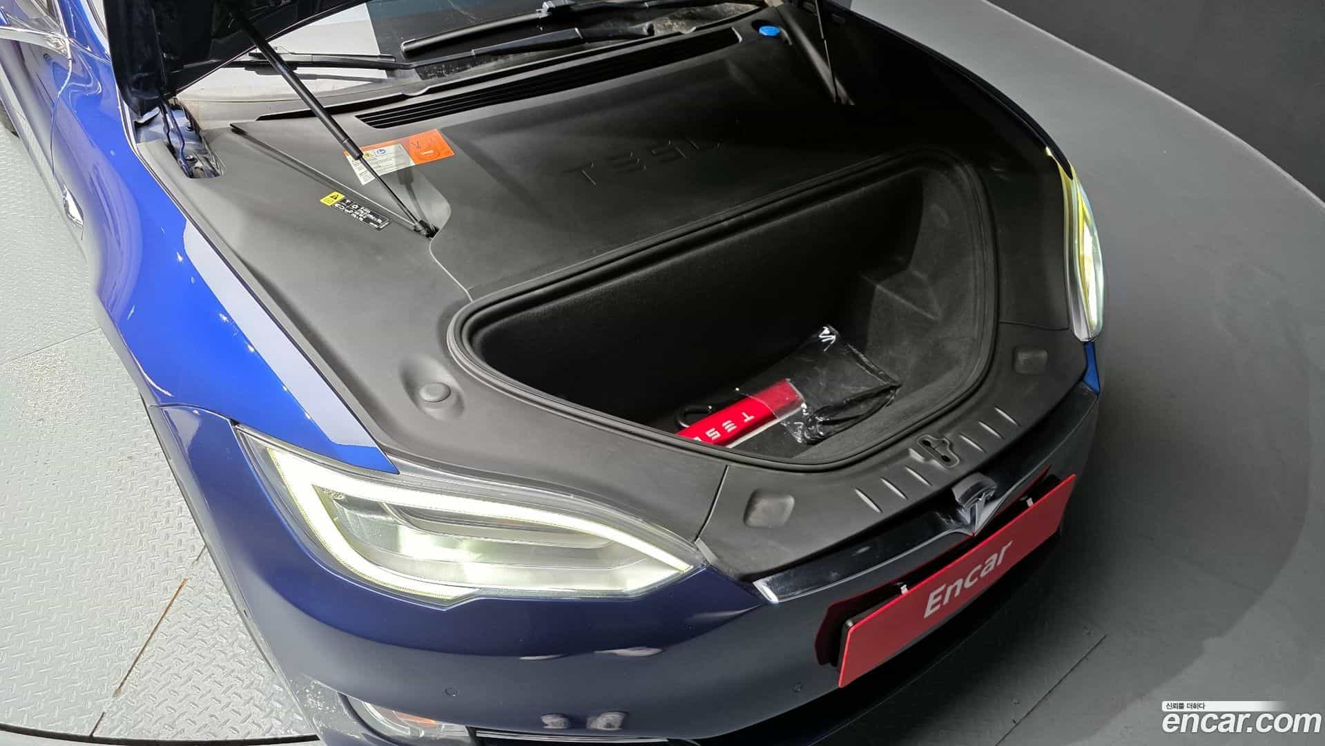 Model S Tesla 2017.11-INNER-006