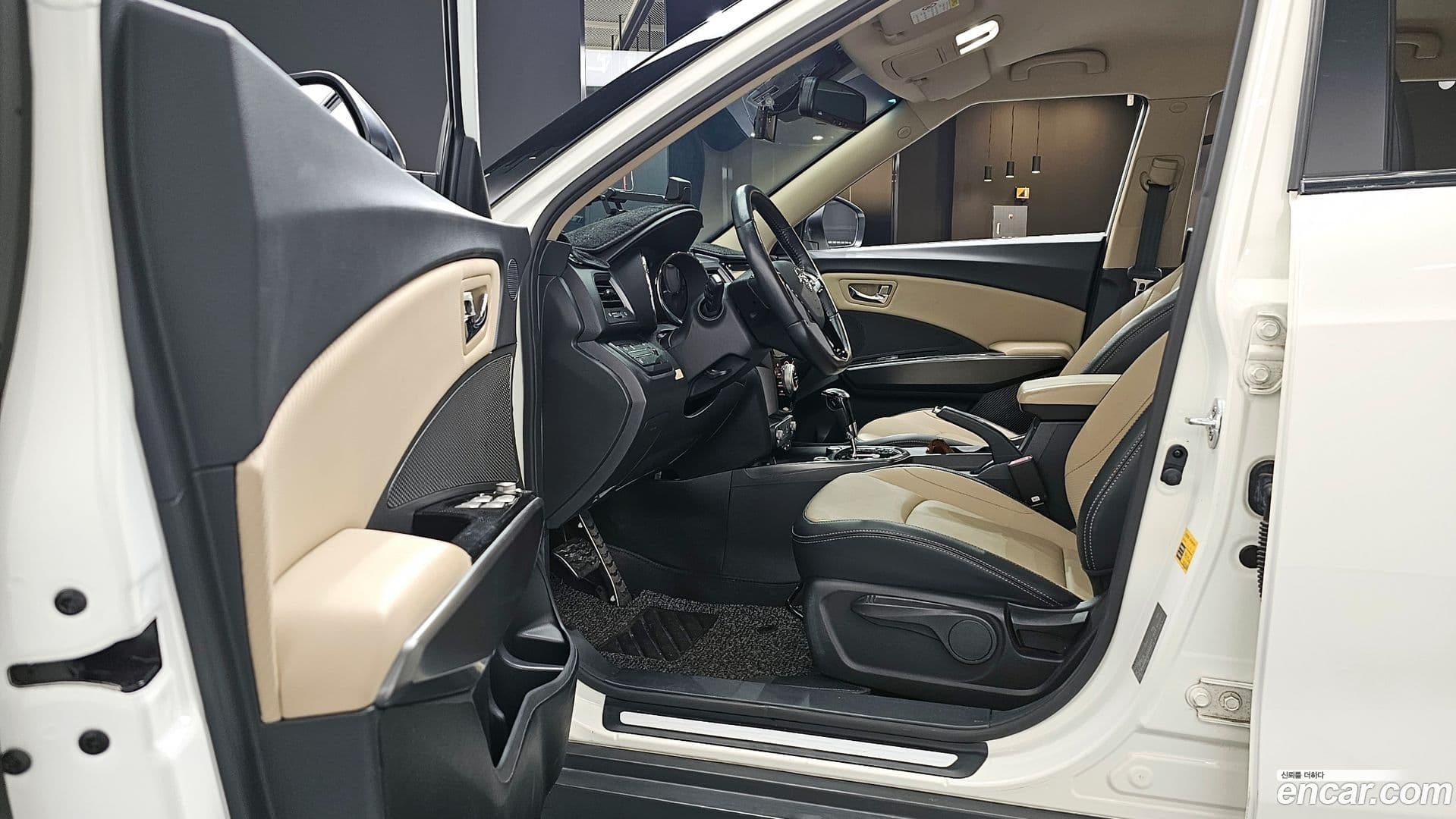 Main__Slider__Photo:TIBOLI KG Mobility 2016.10-9