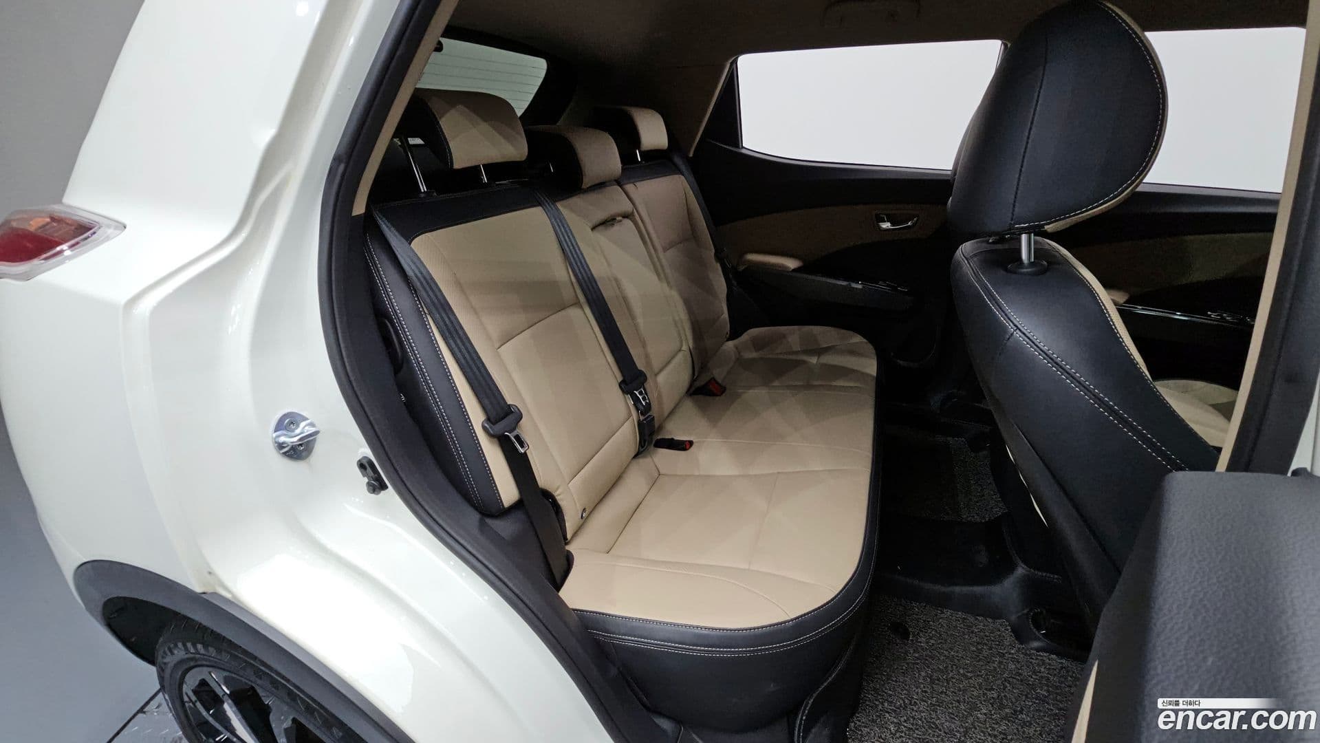 Main__Slider__Photo:TIBOLI KG Mobility 2016.10-11