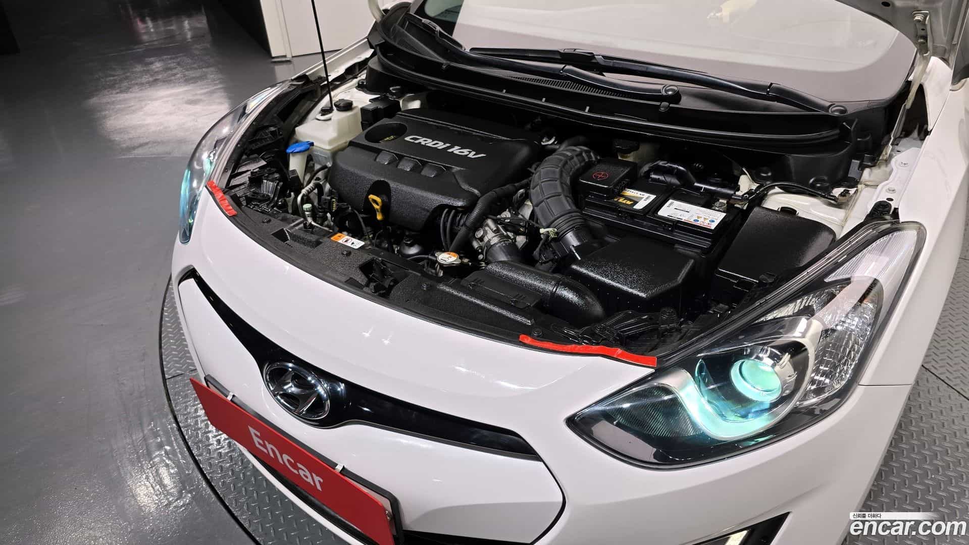 i30 Hyundai 2012.10-INNER-006