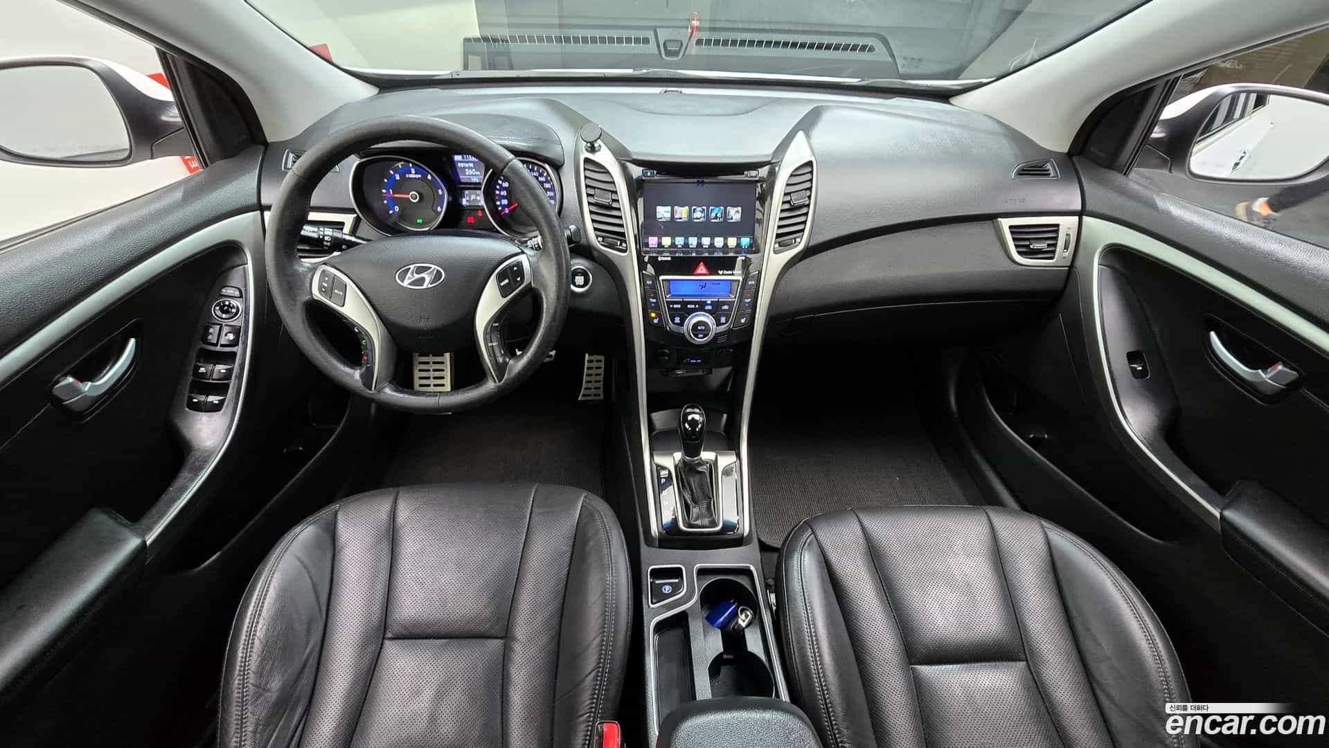i30 Hyundai 2012.10-INNER-007