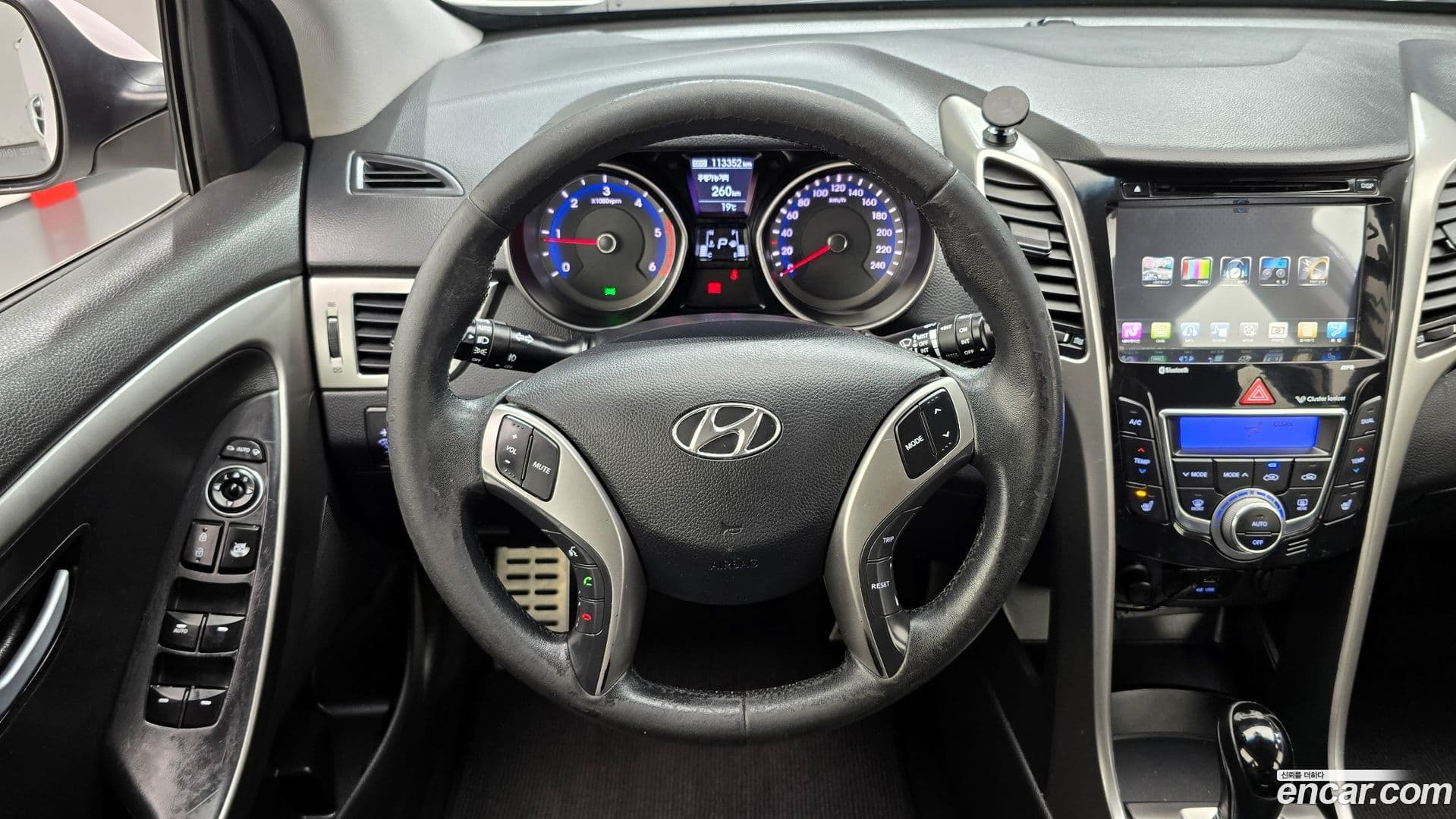 Main__Slider__Photo:i30 Hyundai 2012.10-13