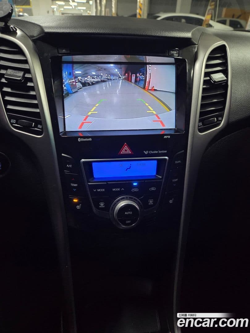 Main__Slider__Photo:i30 Hyundai 2012.10-16