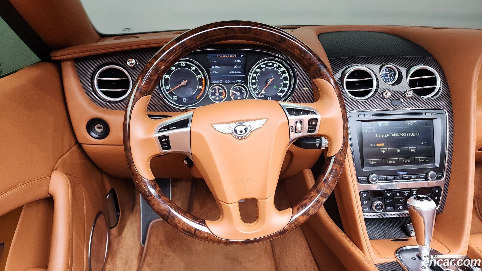 Main__Slider__Photo:Continental Bentley 2014.2-12