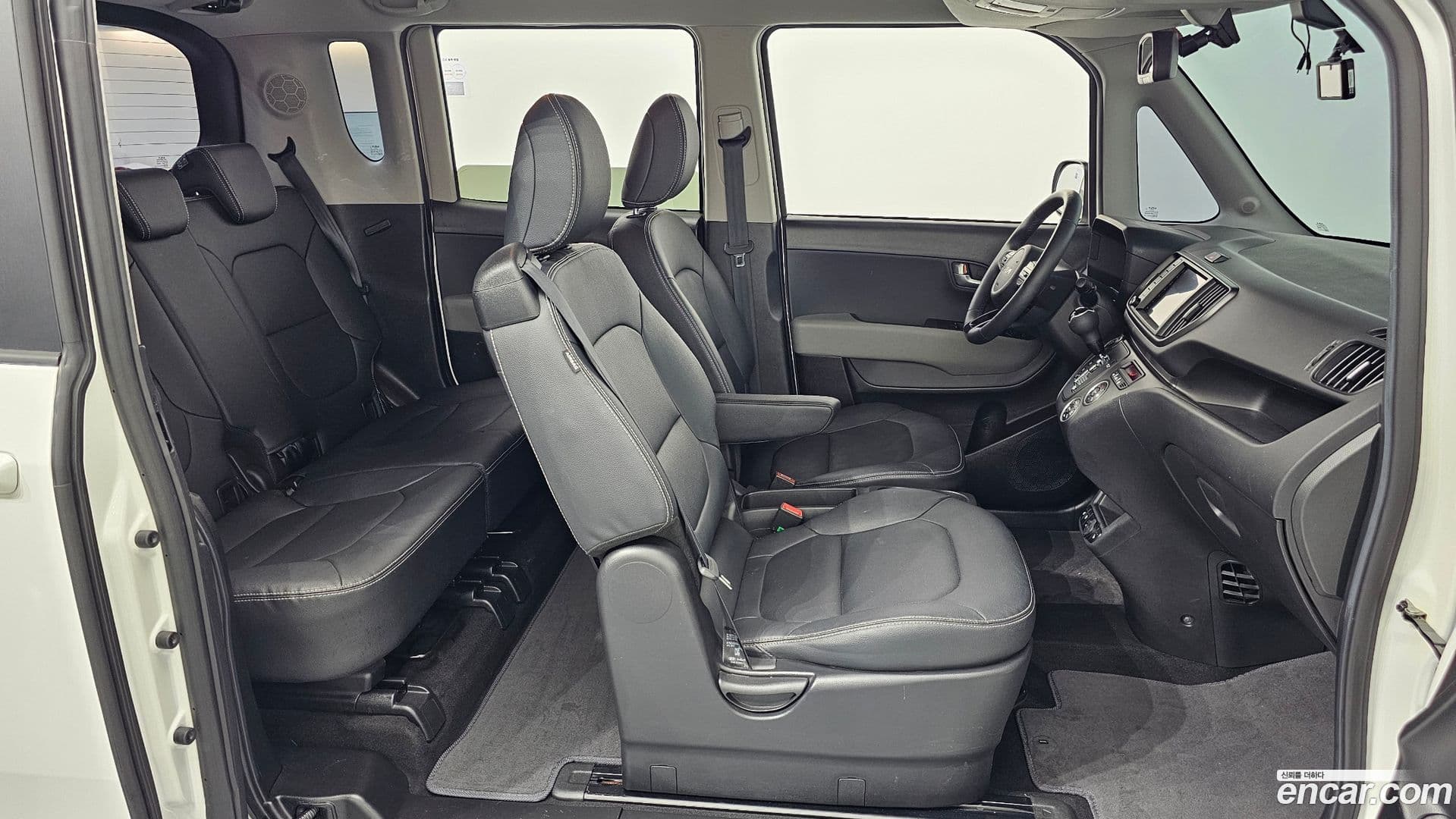 Main__Slider__Photo:RAY Kia 2023.3-12