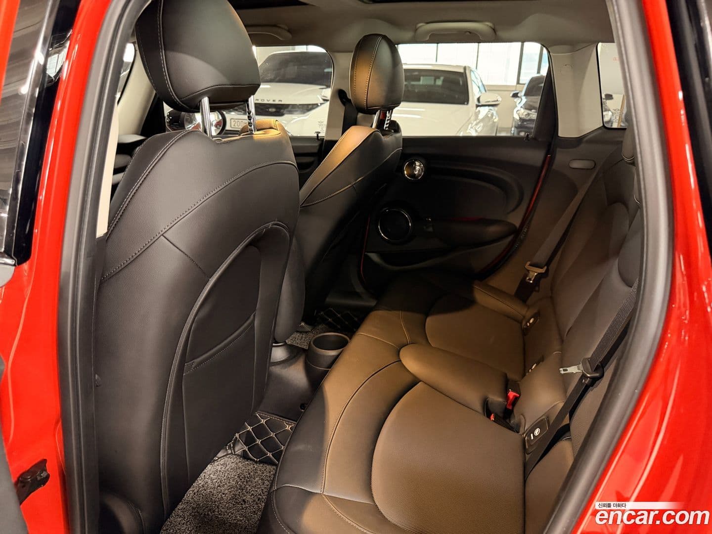 Main__Slider__Photo:Cooper Mini 2021.5-5