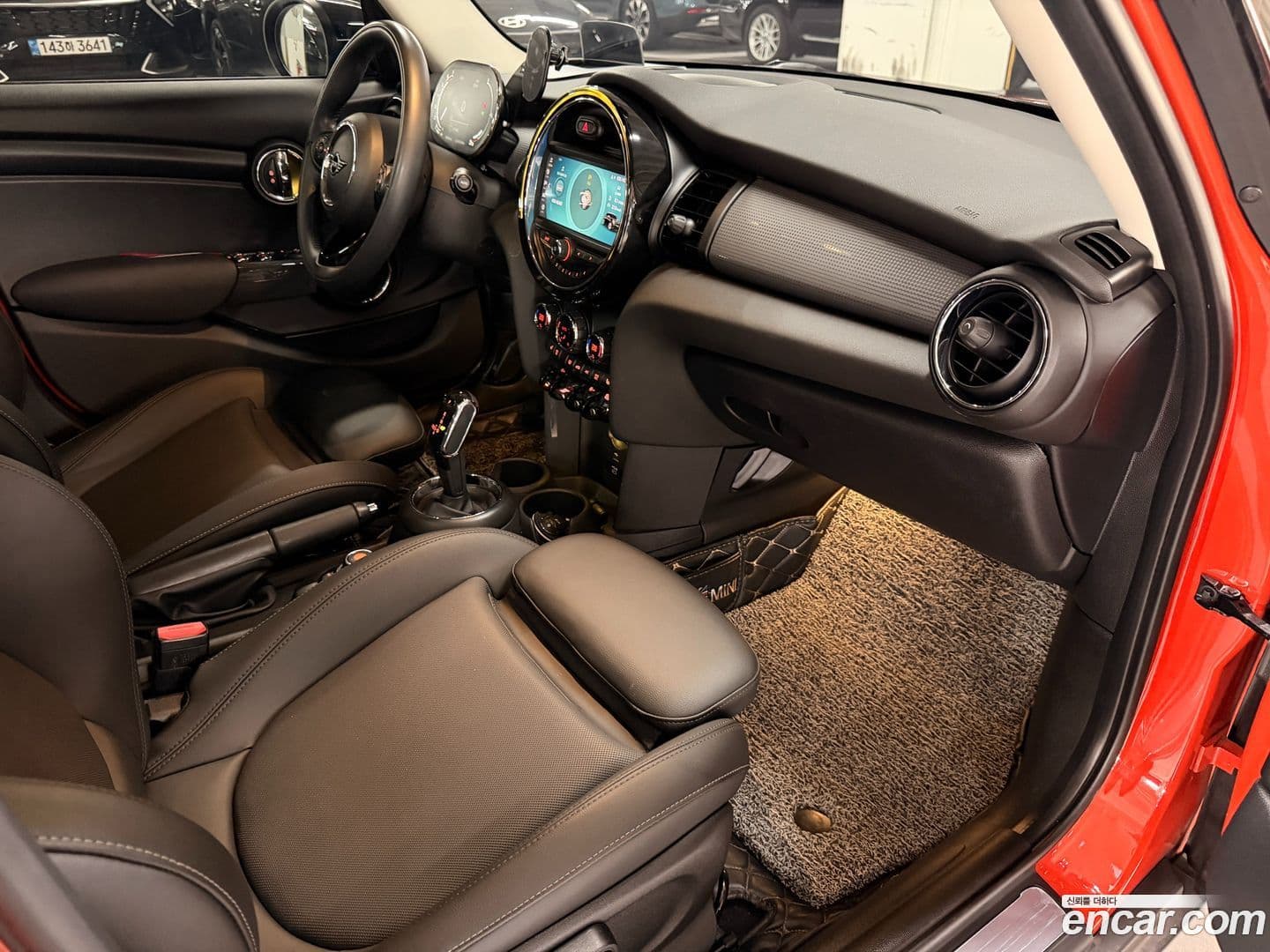 Main__Slider__Photo:Cooper Mini 2021.5-6