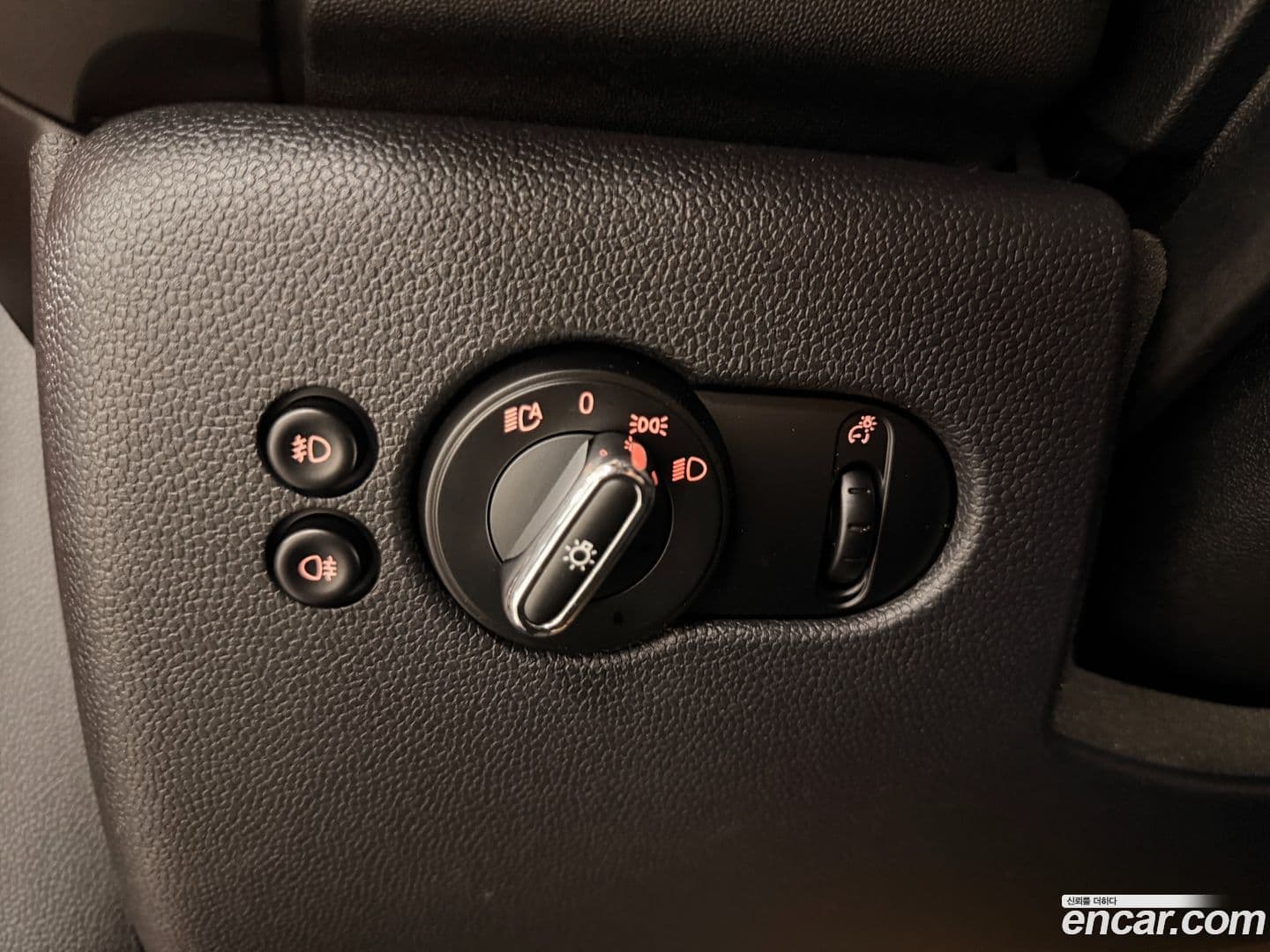 Main__Slider__Photo:Cooper Mini 2021.5-13