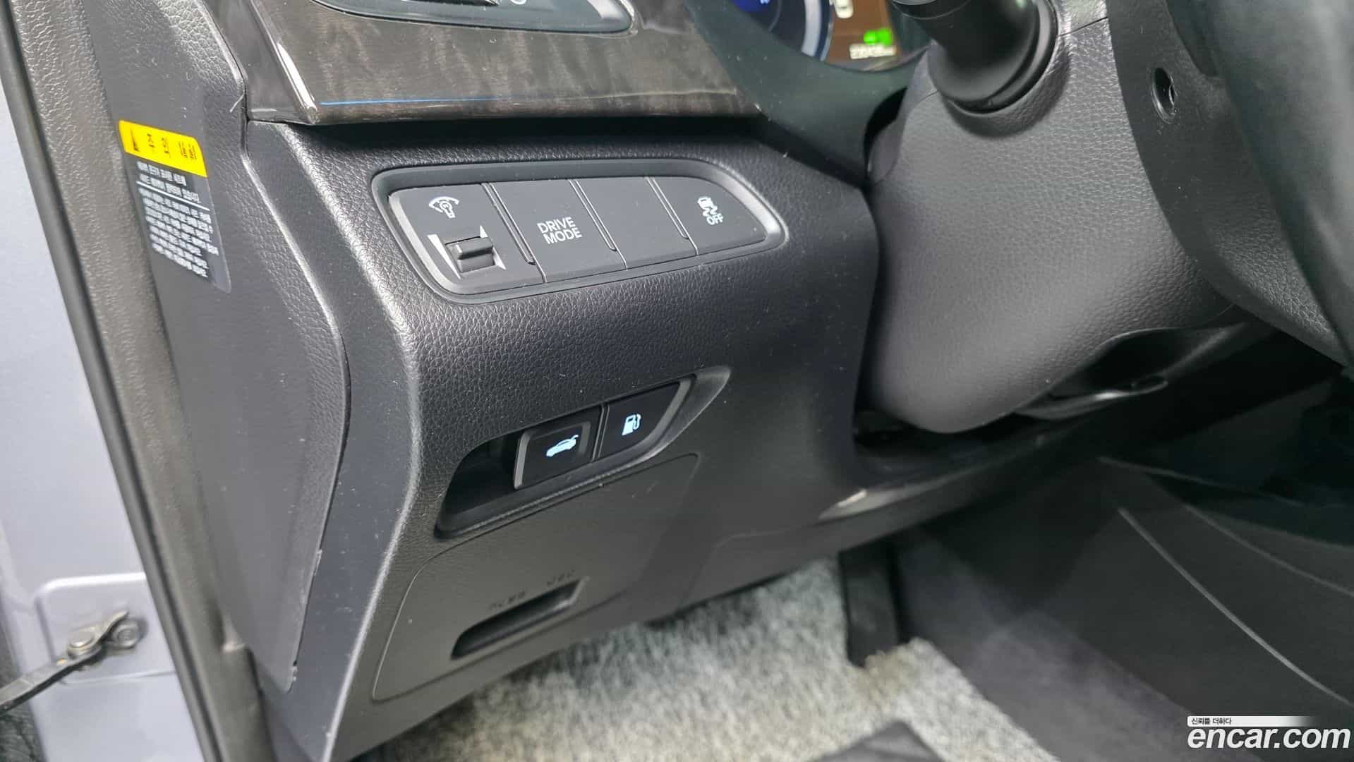 Grandeur Hyundai 2015.10-OPTION-017