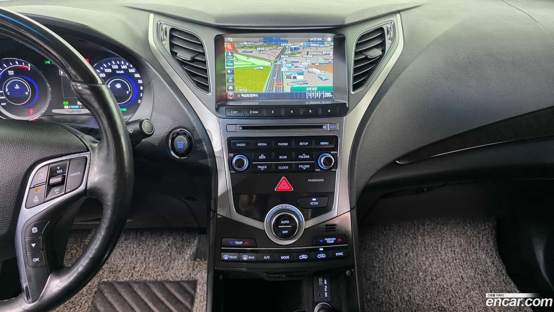 Grandeur Hyundai 2015.10-OPTION-019