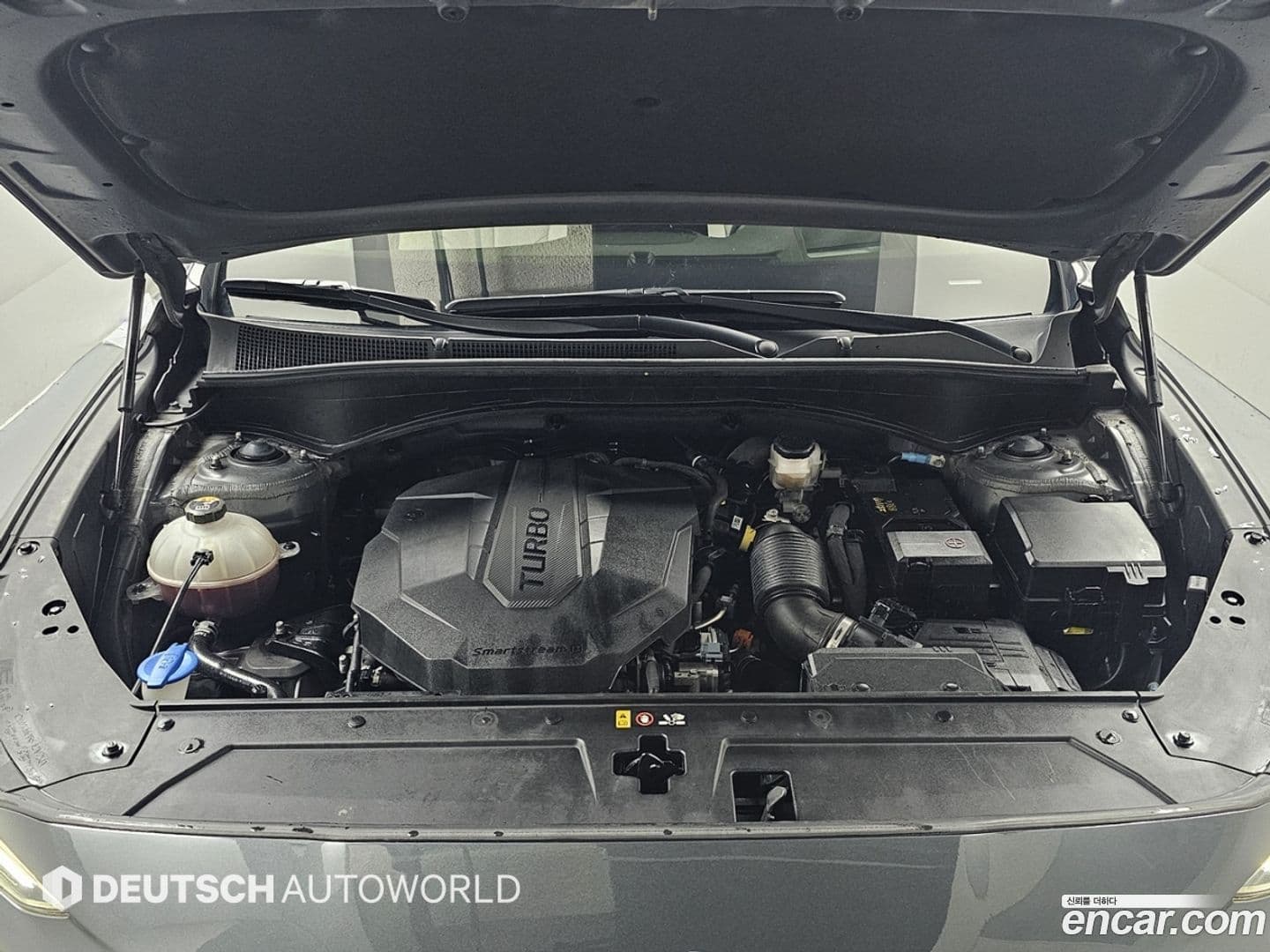 Main__Slider__Photo:Santafe Hyundai 2020.5-19