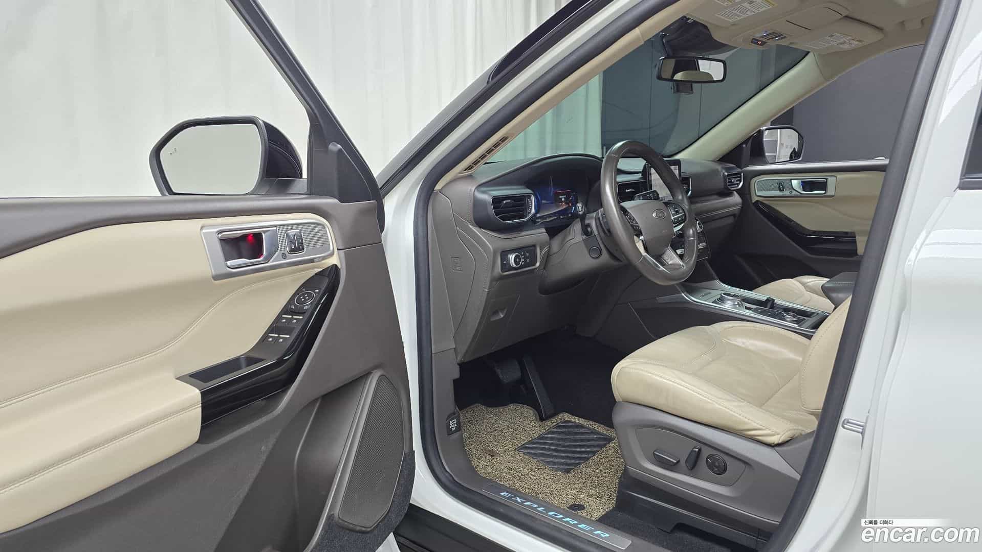 Explorer Ford 2021.11-OPTION-015