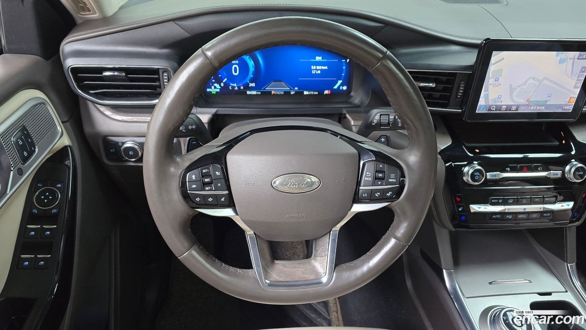 Main__Slider__Photo:Explorer Ford 2021.11-12