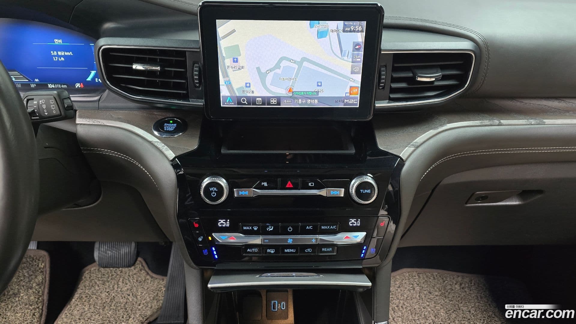 Main__Slider__Photo:Explorer Ford 2021.11-13