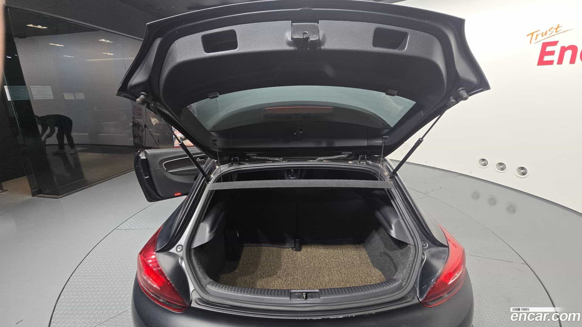 Scirocco Volkswagen 2012.5-OPTION-024