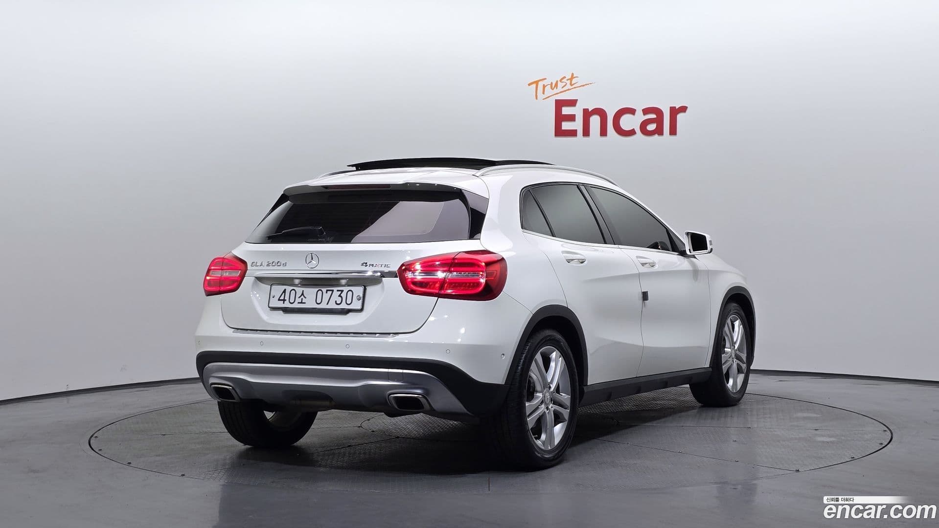 Main__Slider__Photo:GLA-Class Mercedes-Benz 2016.4-1