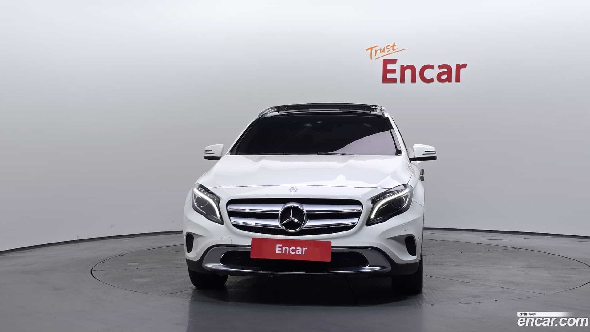 GLA-Class Mercedes-Benz 2016.4-OUTER-003