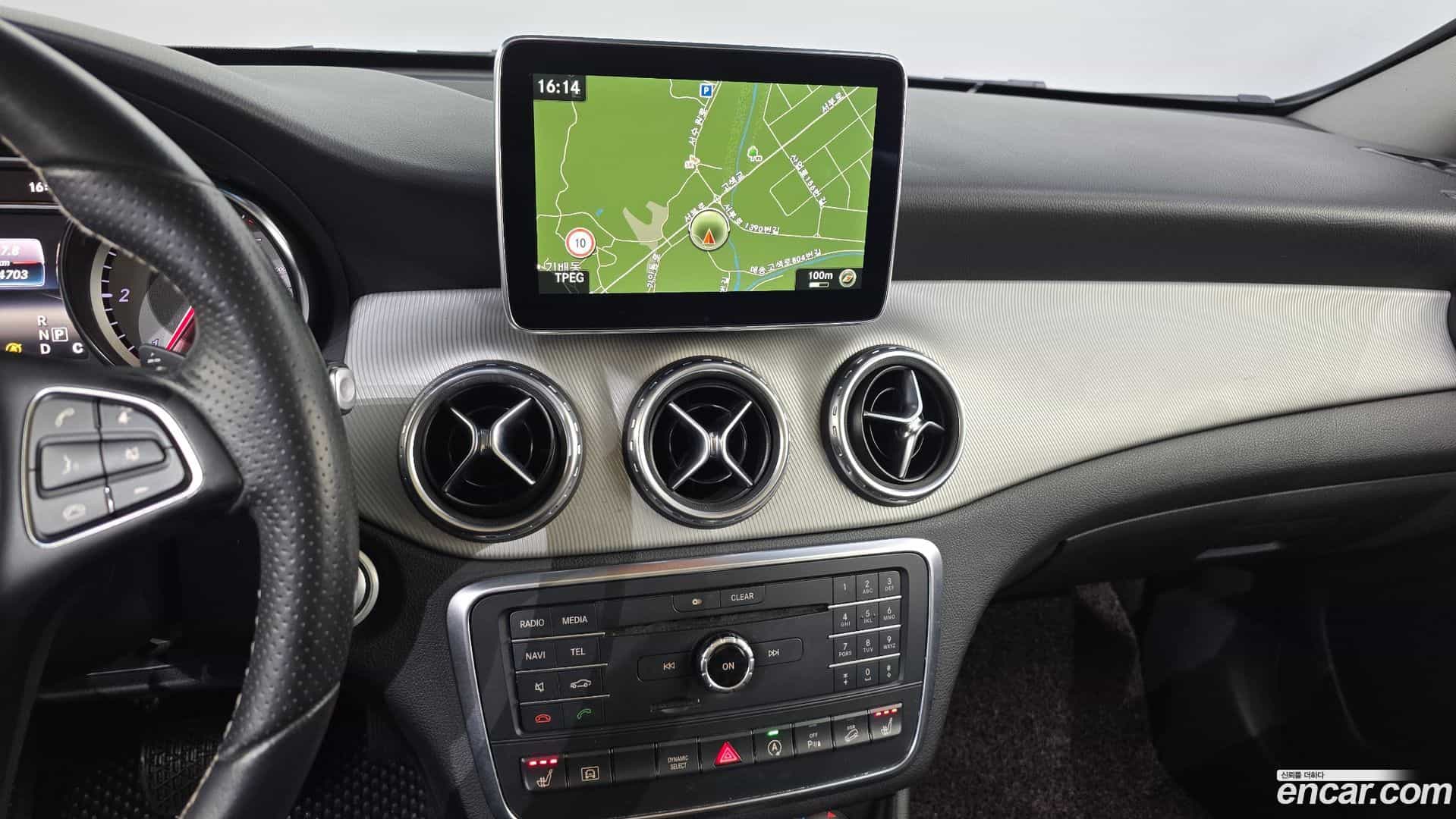 GLA-Class Mercedes-Benz 2016.4-OPTION-018