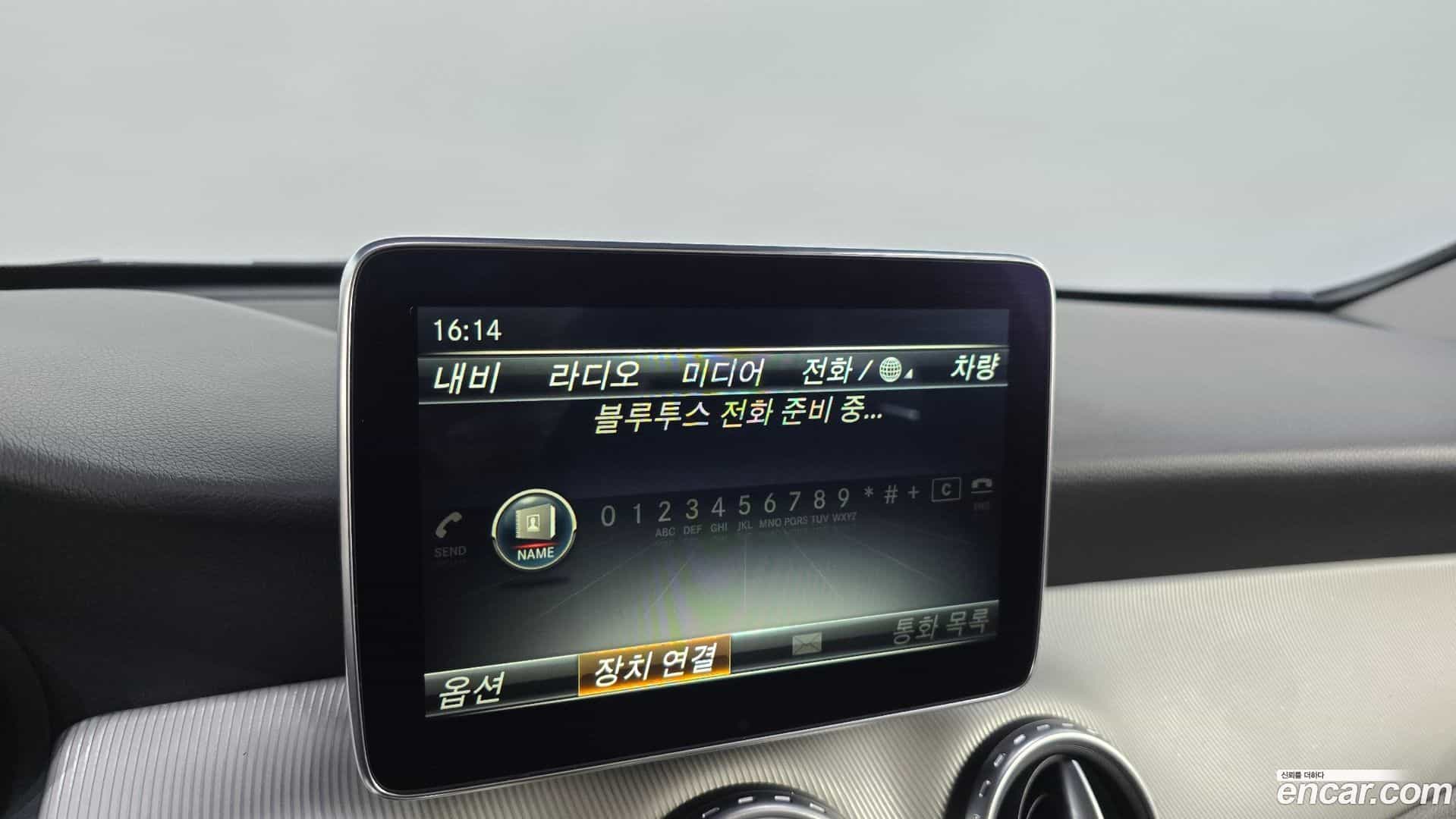 GLA-Class Mercedes-Benz 2016.4-OPTION-020